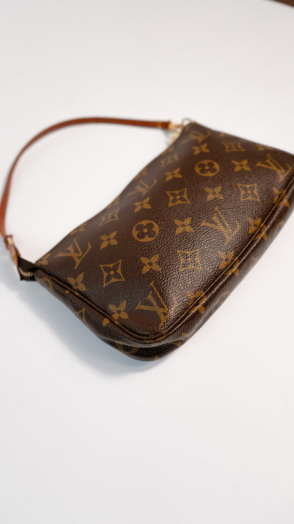 Louis Vuitton Monogram Pochette