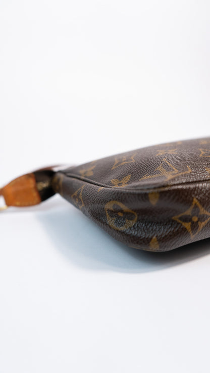 Louis Vuitton Monogram Pochette